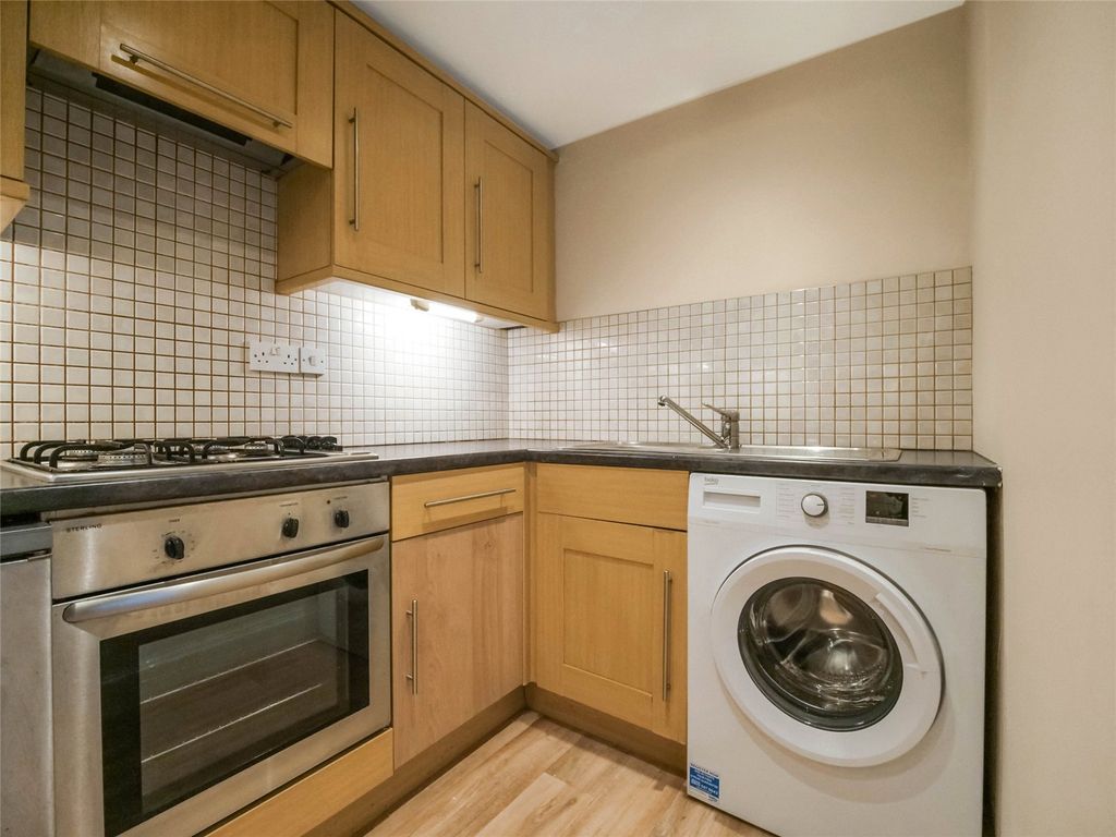 Property photo 3 of 19 Picture No. 11