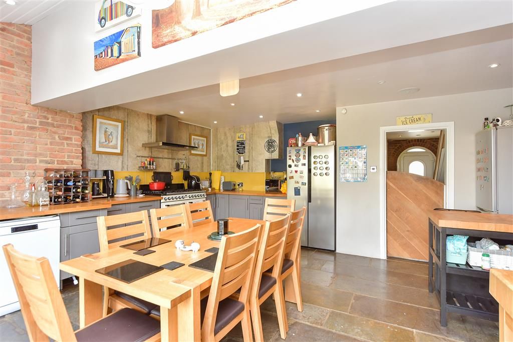 Property photo 3 of 11 Kitchen/Dining Area
