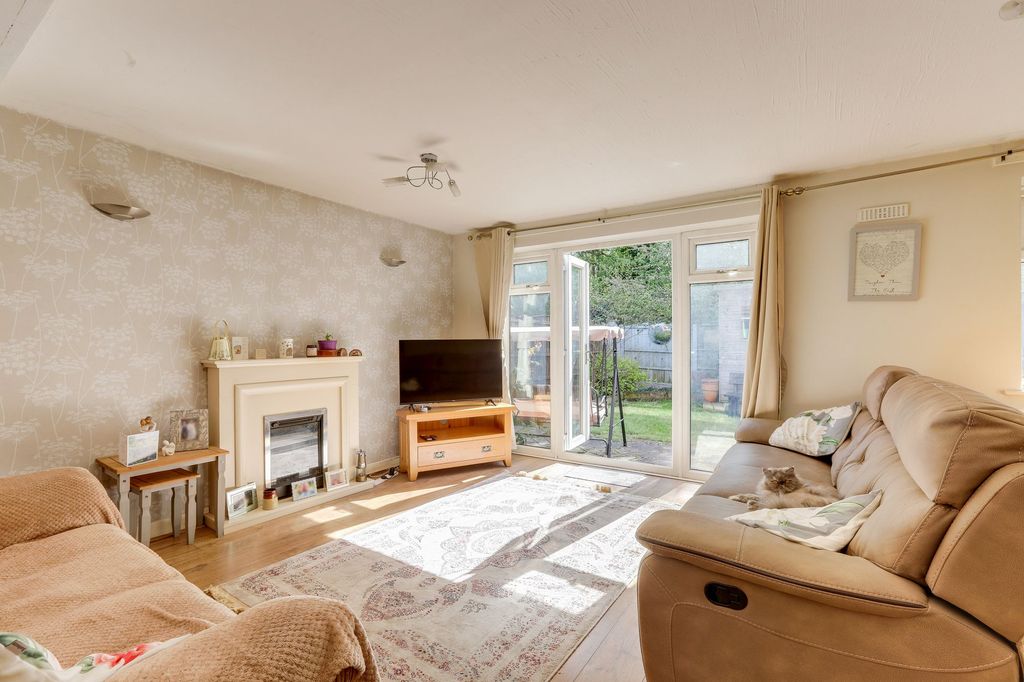 Property photo 3 of 19