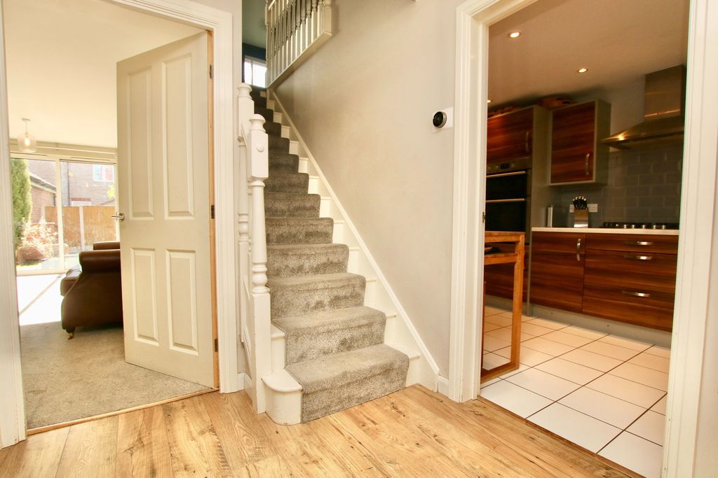 Property photo 3 of 24