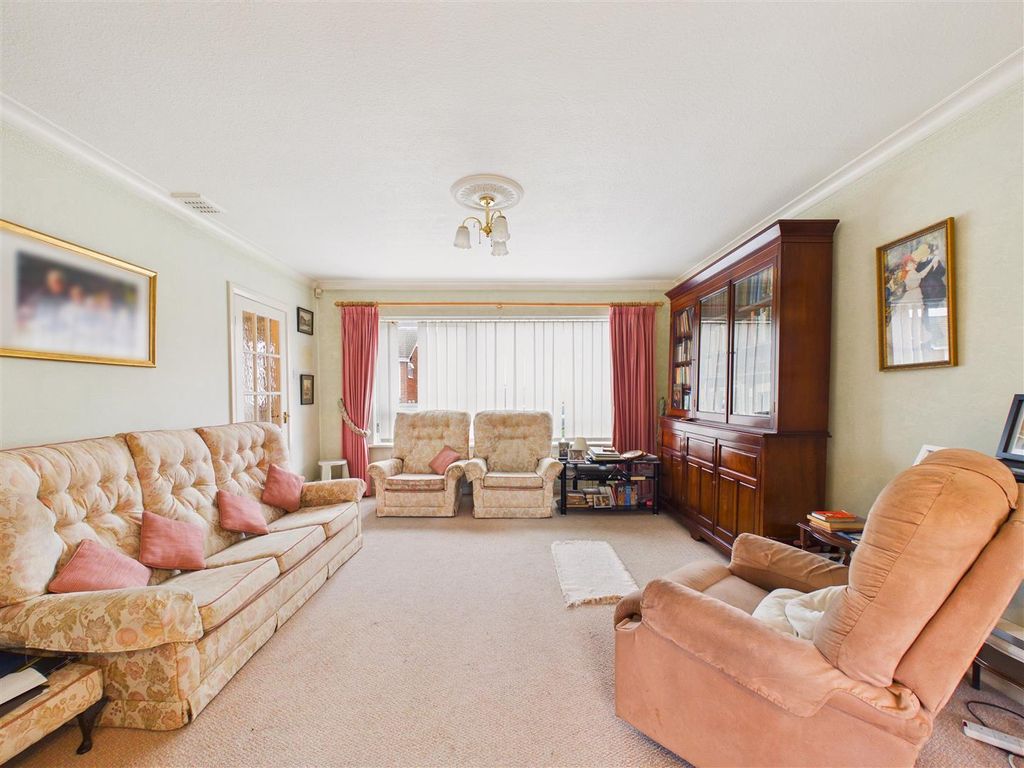 Property photo 2 of 13 Cam05193G0-Pr0126-Still014.Jpg