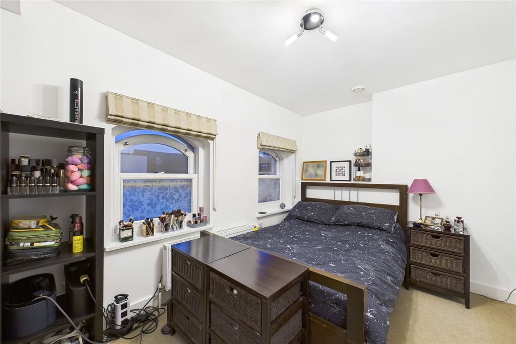 Property photo 3 of 6 Picture No. 16