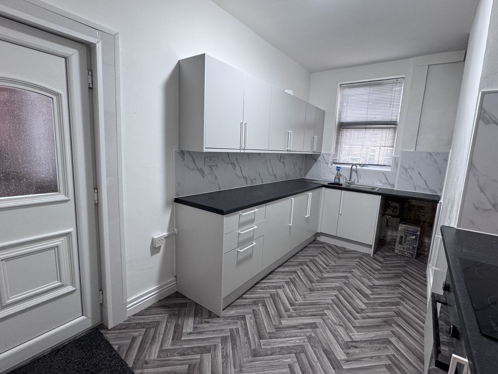 Property photo 1 of 11 Img_5992