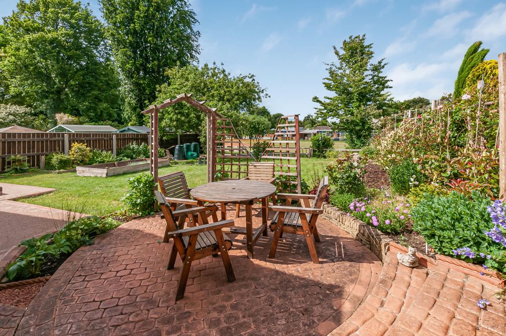 Property photo 2 of 22