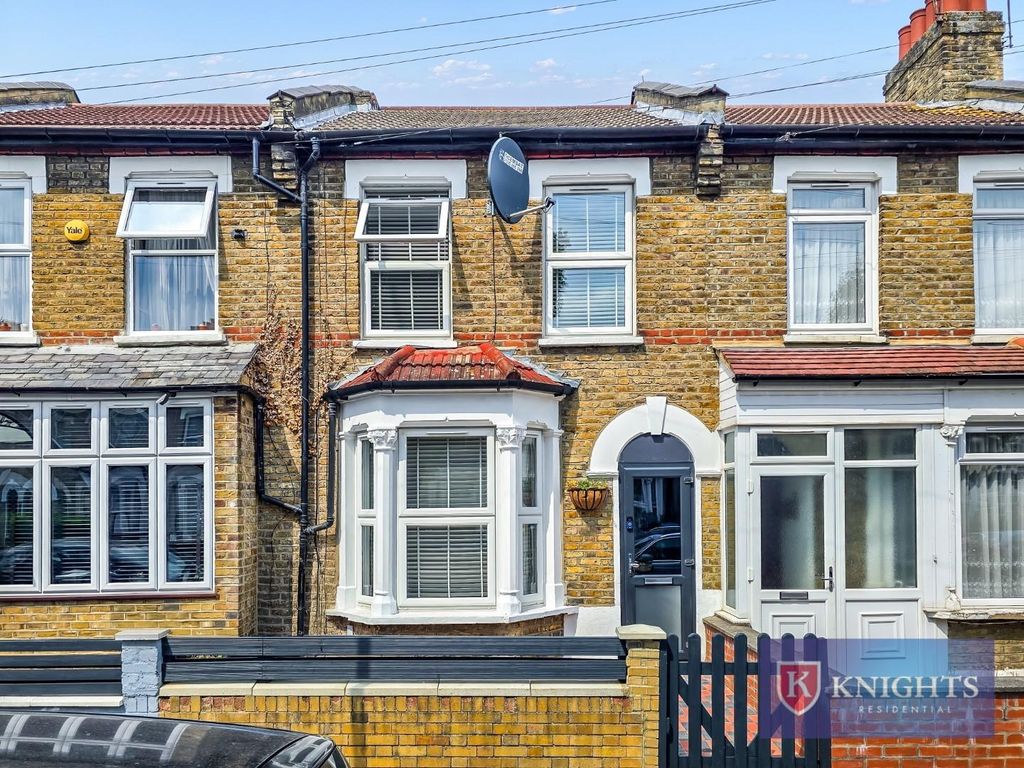 Property photo 1 of 18