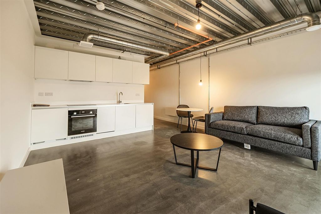 Property photo 3 of 11 1369190-6-68Ef9d6513345.Jpg