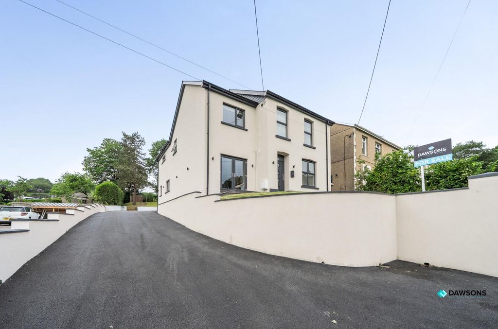Property photo 1 of 30
