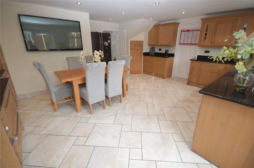 Property photo 3 of 22 Picture No. 25