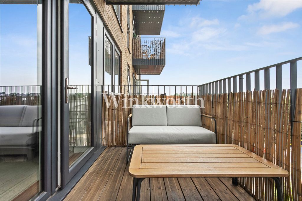 Property photo 2 of 19 Picture No. 09