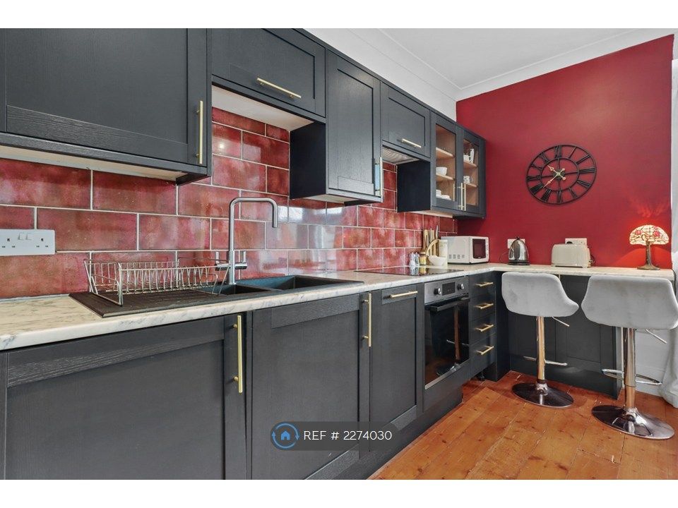 Property photo 3 of 15 Kitchen