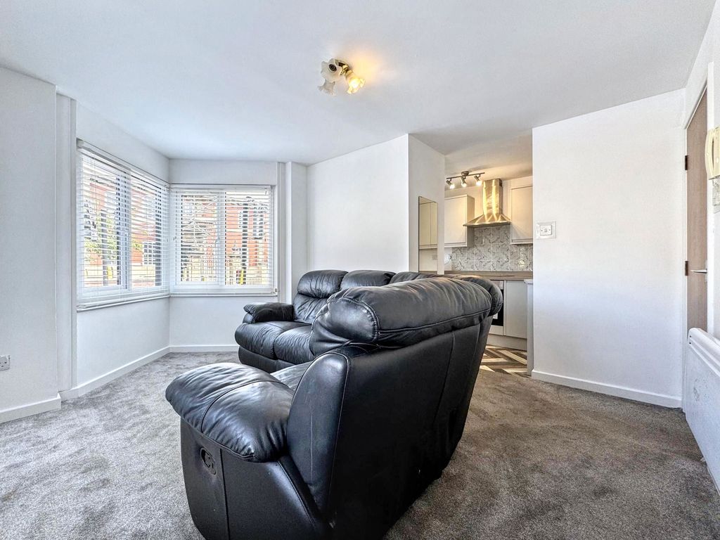 Property photo 2 of 12