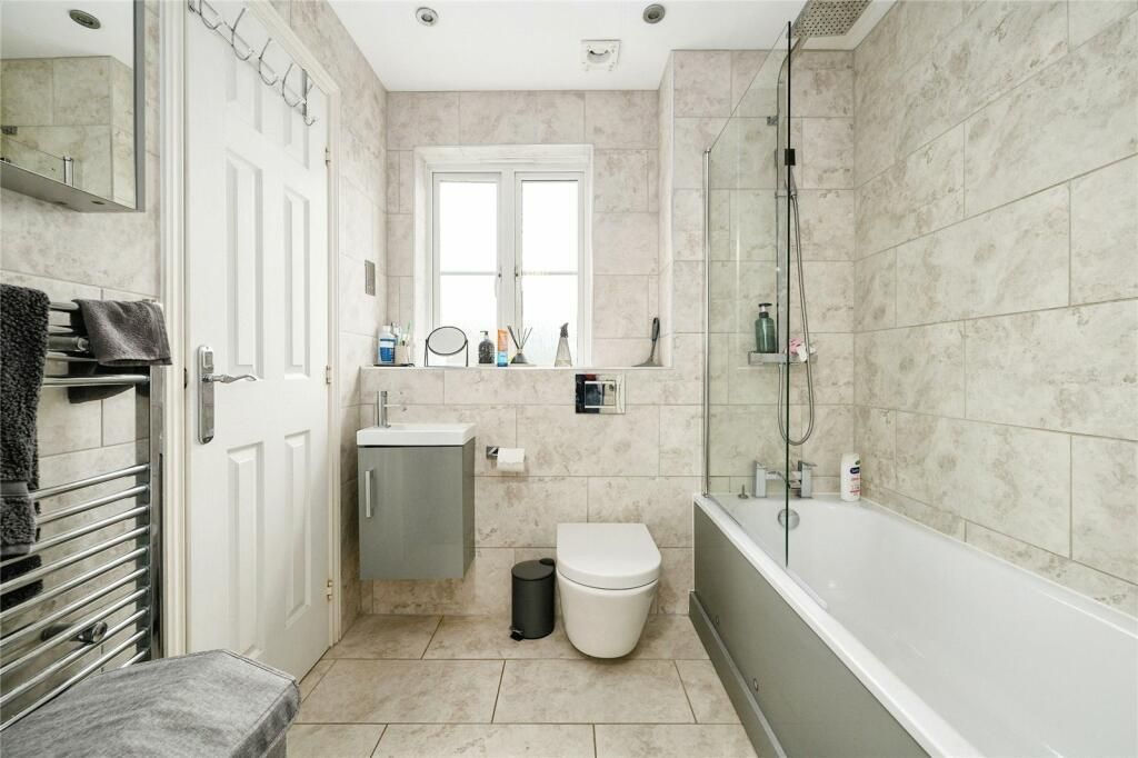 Property photo 3 of 4