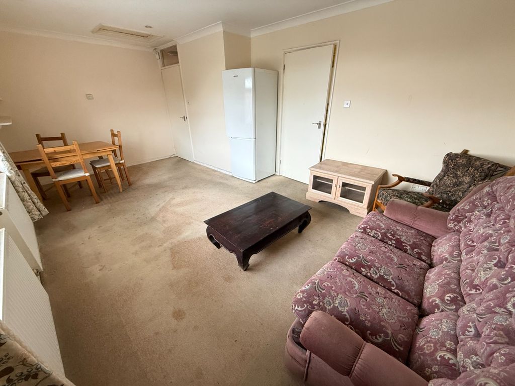 Property photo 3 of 9 4603055