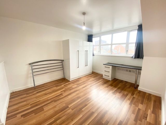 Property photo 3 of 4