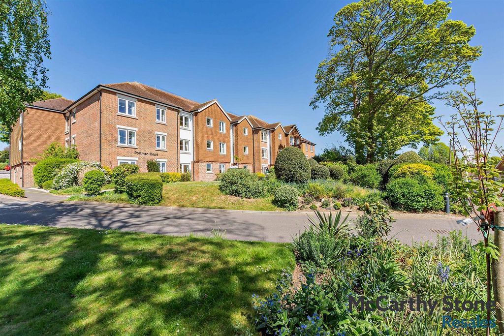 Property photo 1 of 18 Portman Court.Jpg