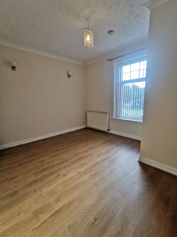 Property photo 2 of 4