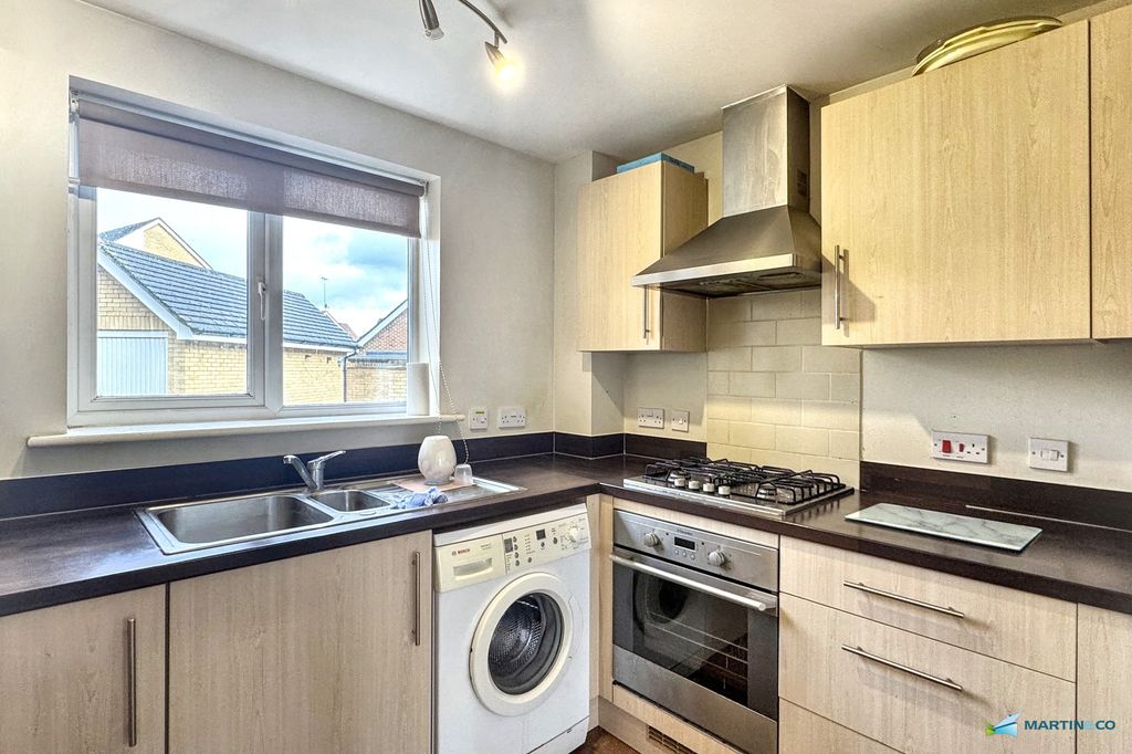 Property photo 3 of 8 Img_3424