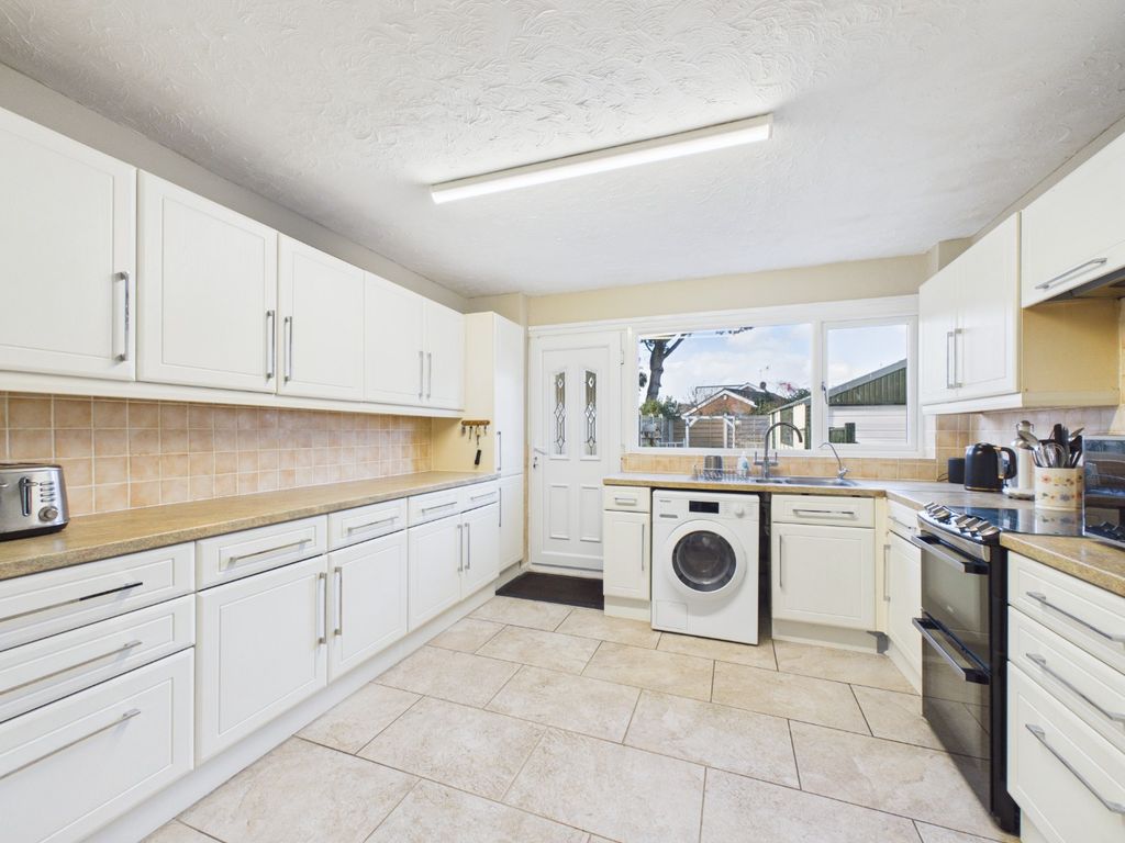 Property photo 2 of 13 4935107