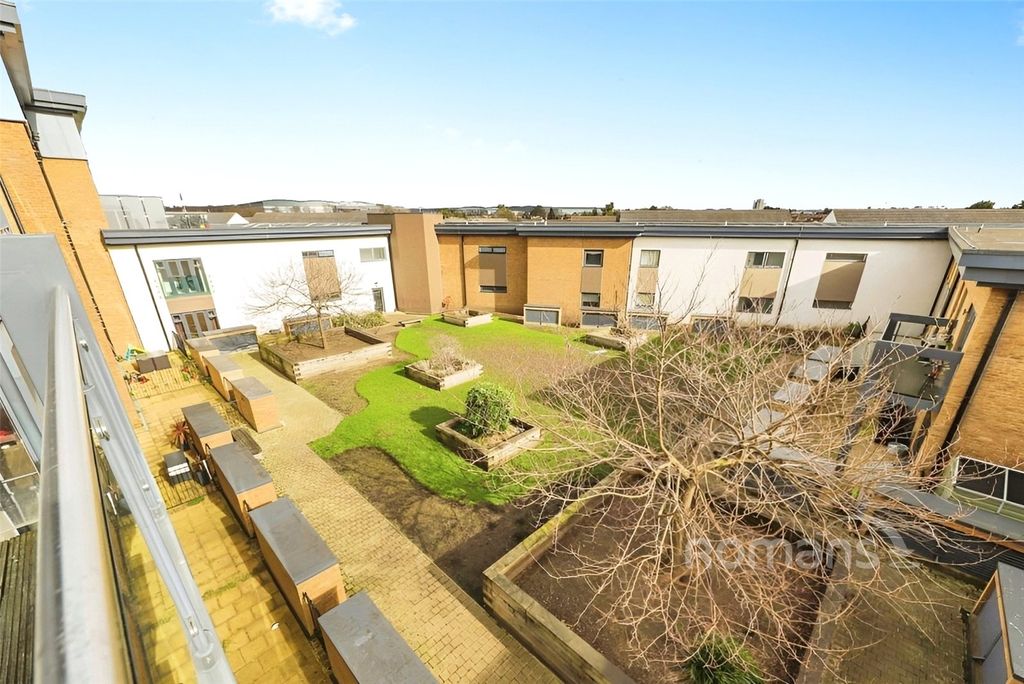 Property photo 3 of 12 Communal Area