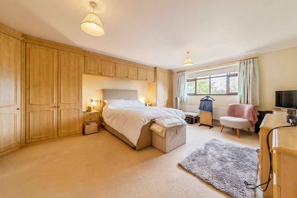 Property photo 3 of 24