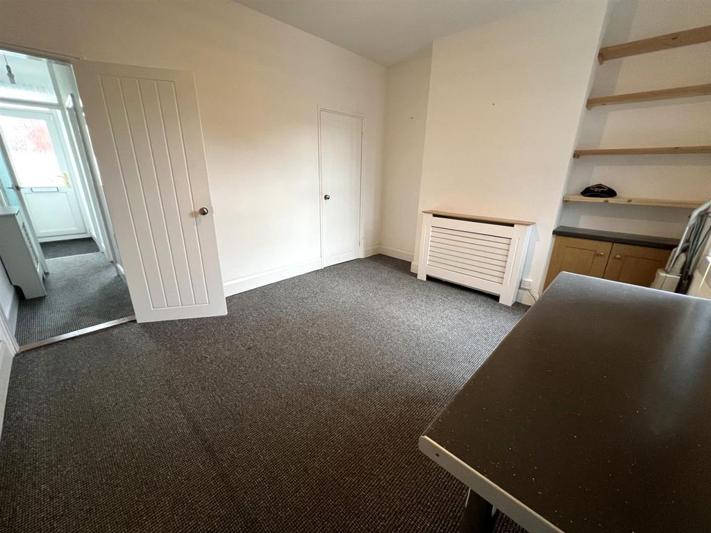 Property photo 2 of 14 H.Jpg