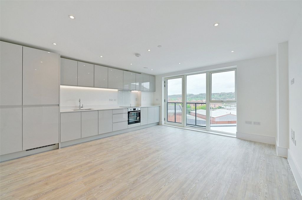 Property photo 2 of 6 Picture No. 06