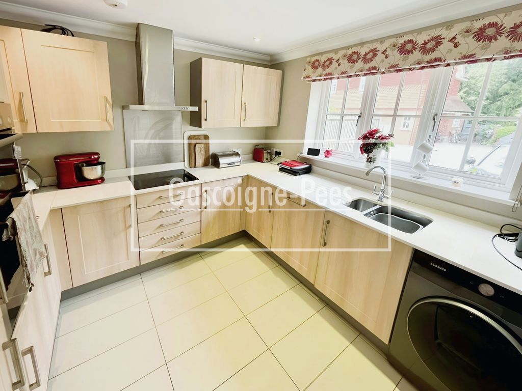 Property photo 2 of 9