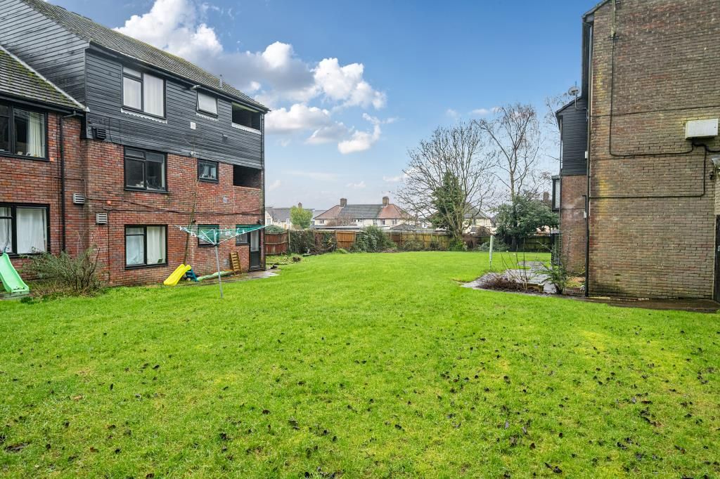 Property photo 2 of 21 Grounds