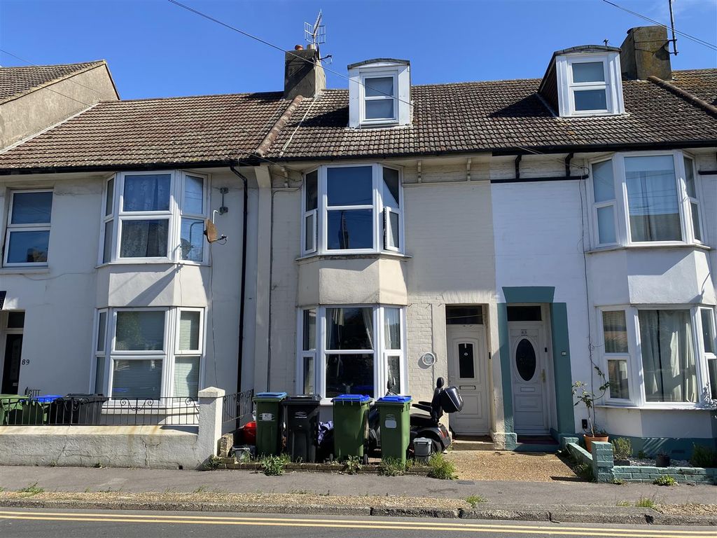 Property photo 2 of 10