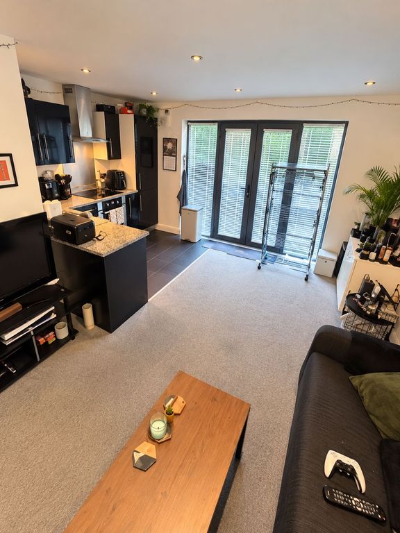 Property photo 3 of 11
