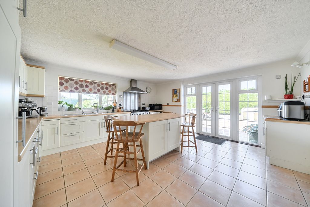 Property photo 3 of 20 14474461069ee5Ade396Ed
