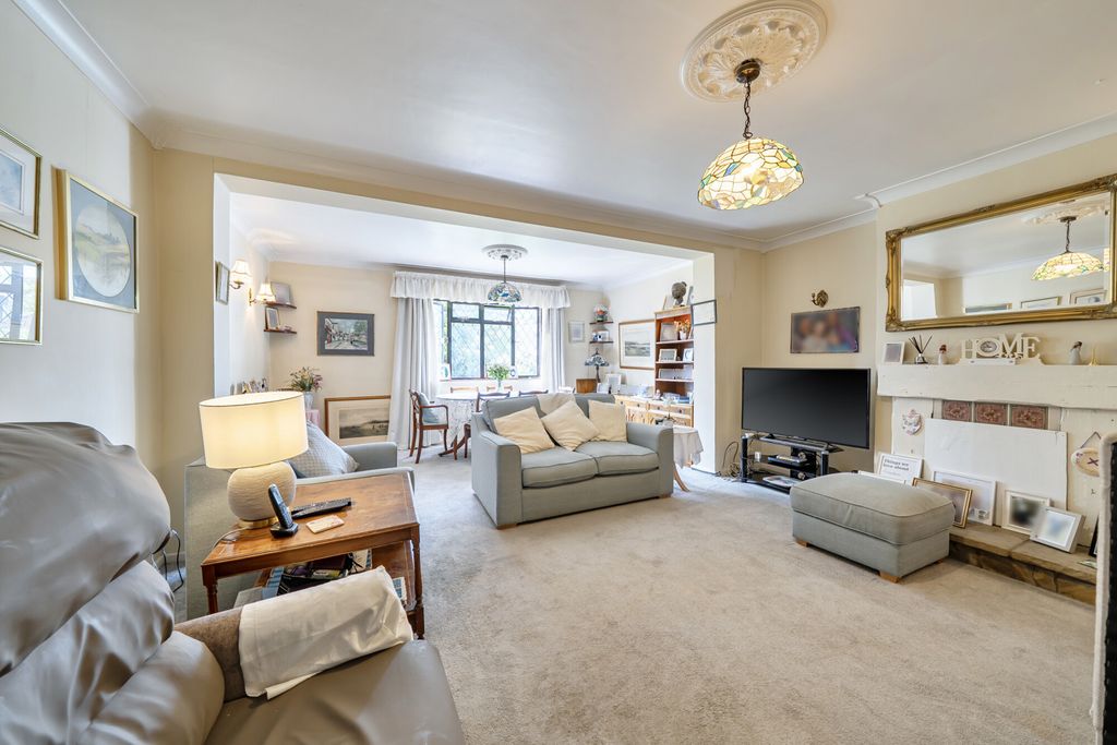 Property photo 2 of 20 1445933-1-69E0d7F...