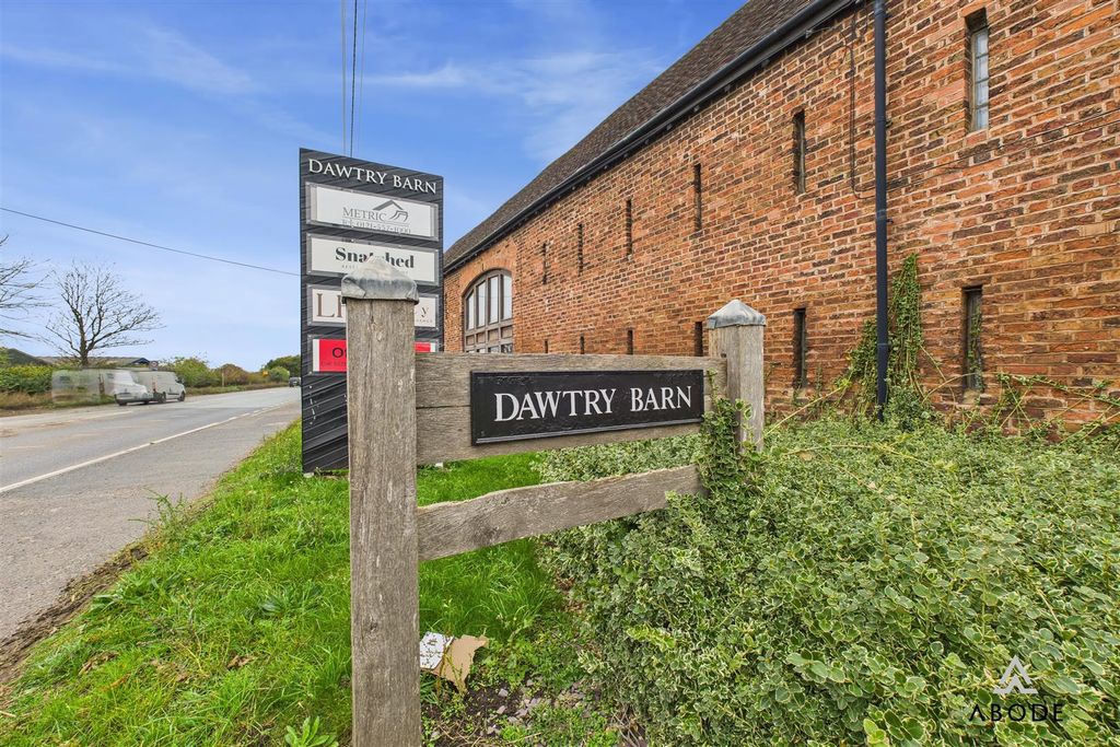 Property photo 1 of 11 Cam02544G0-Pr0321-Still011.Jpg