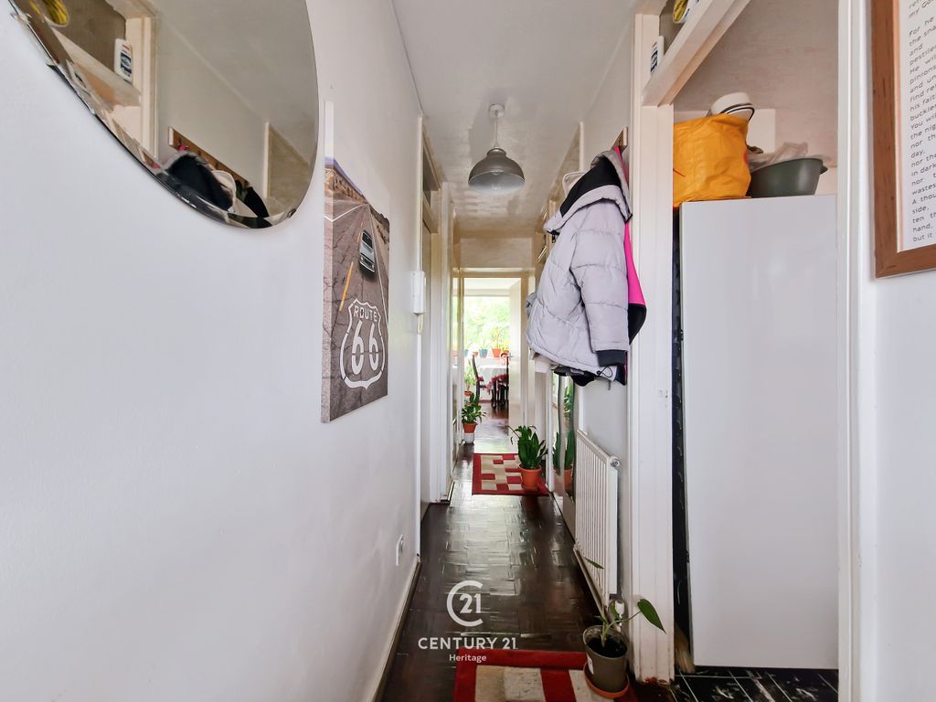 Property photo 3 of 13 E02038  (6)