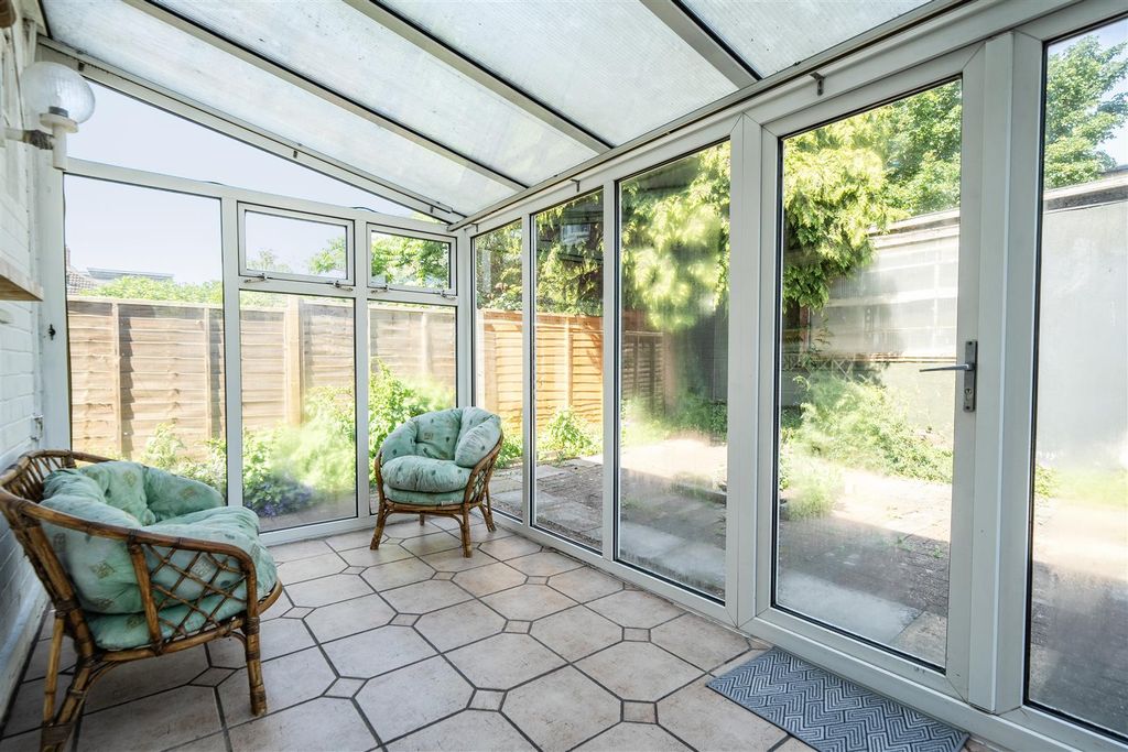 Property photo 3 of 13 Conservatory