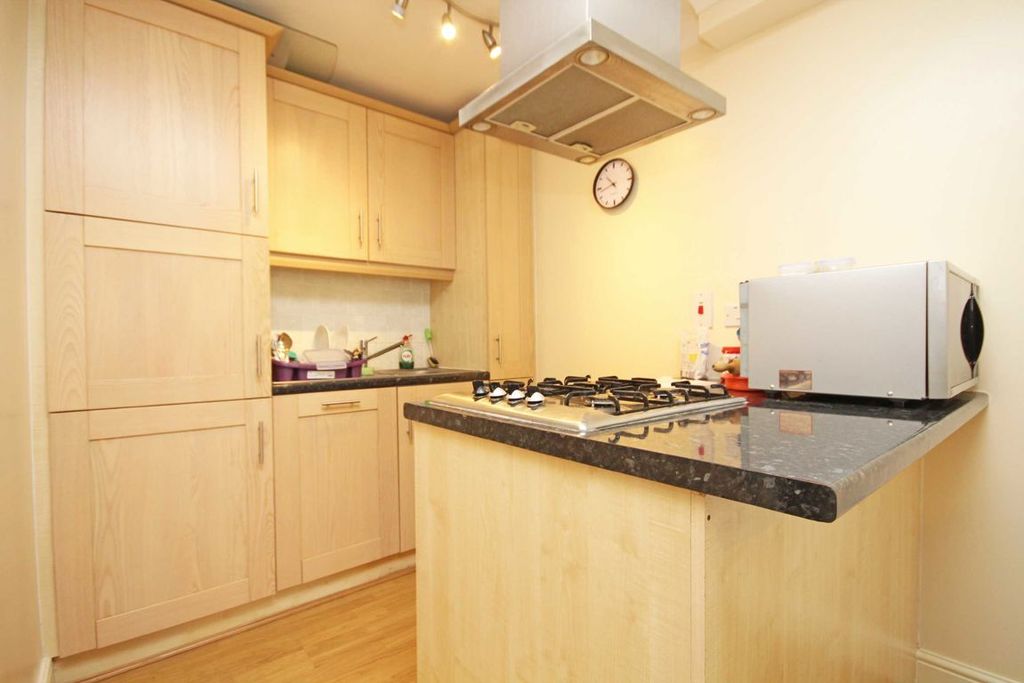 Property photo 3 of 4