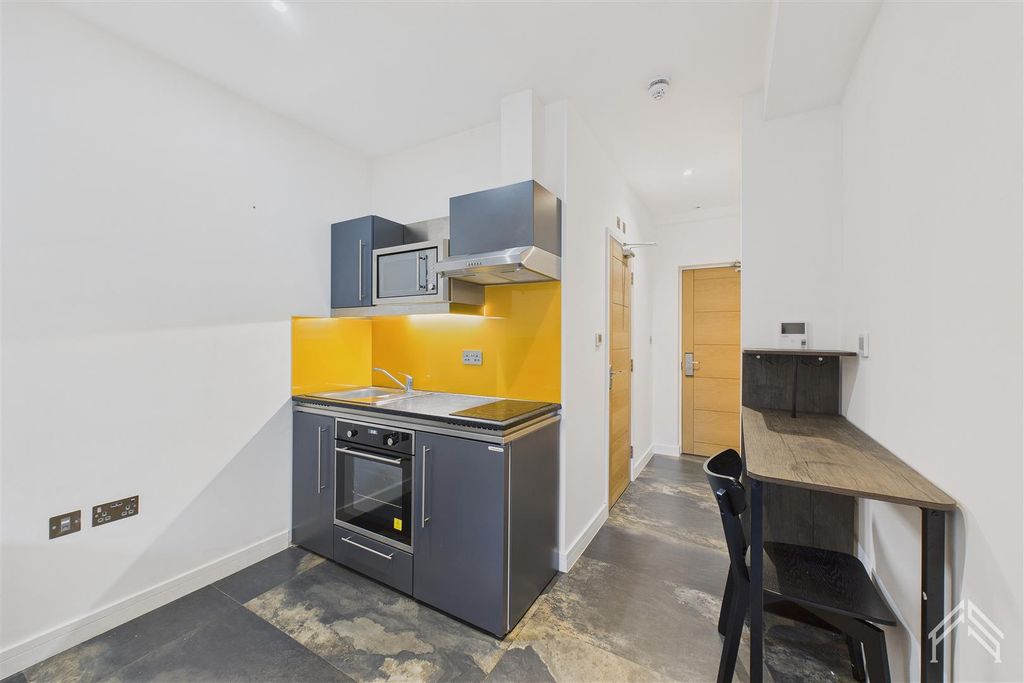 Property photo 3 of 8 Cam02700G0-Pr0411-Still002.Jpg