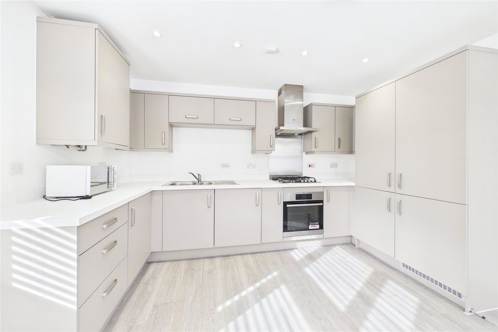 Property photo 3 of 6 Picture No. 05