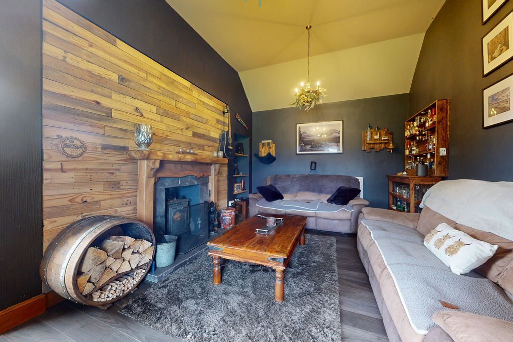 Property photo 2 of 19 Not Specified