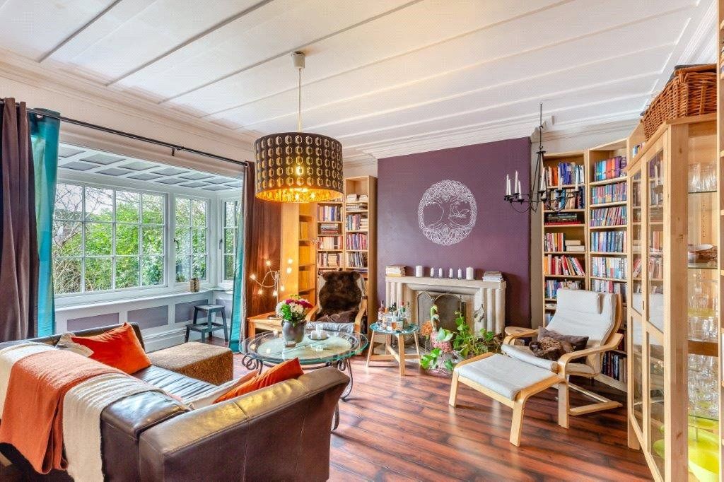 Property photo 3 of 23 Picture No. 24