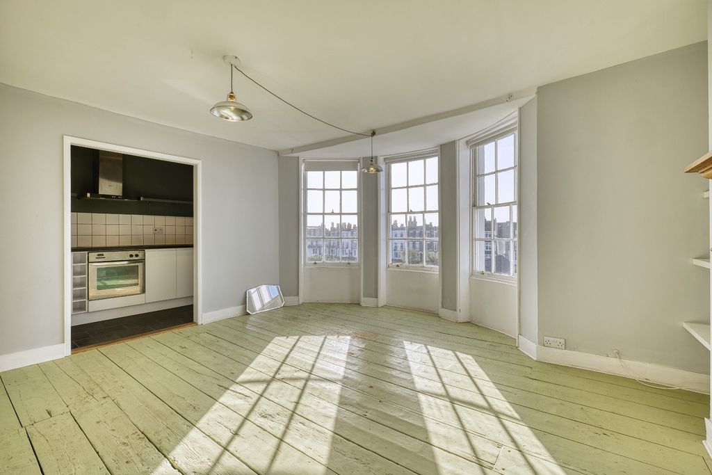 Property photo 2 of 11 Picture 2