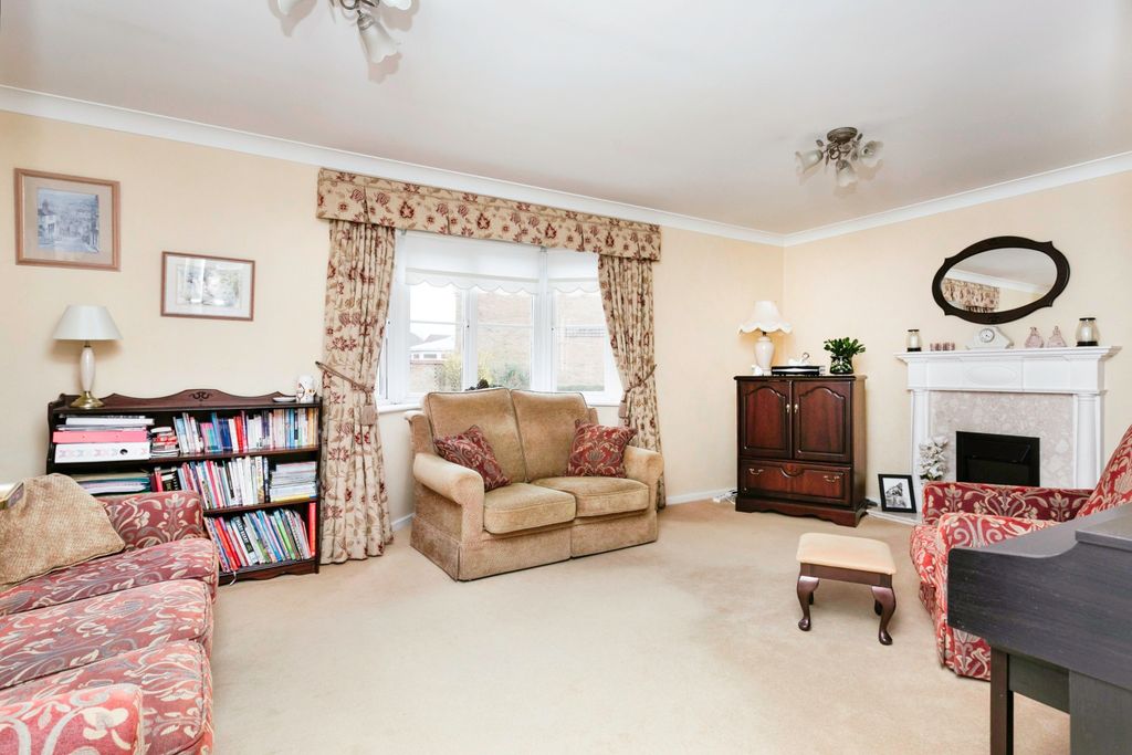 Property photo 3 of 14