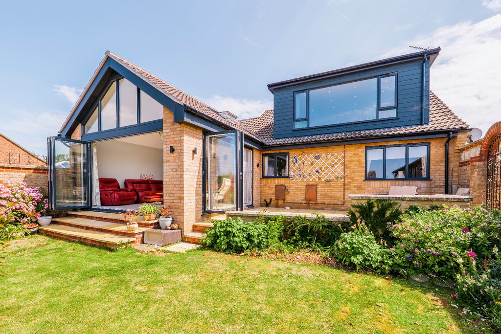 Property photo 1 of 22 4236980