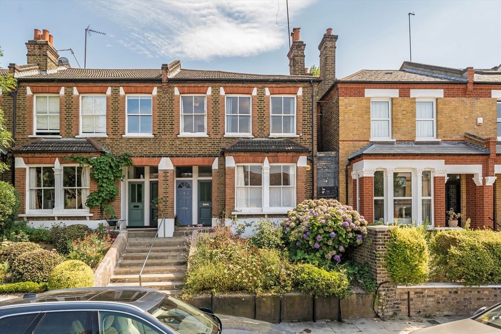 Property photo 1 of 8