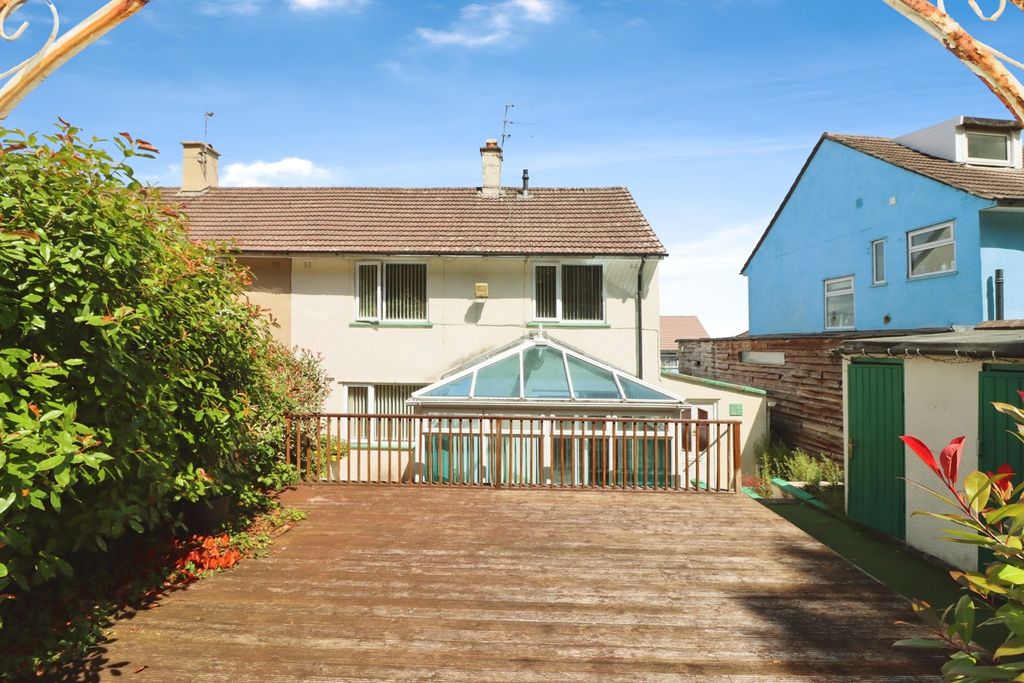 Property photo 3 of 17 Photo