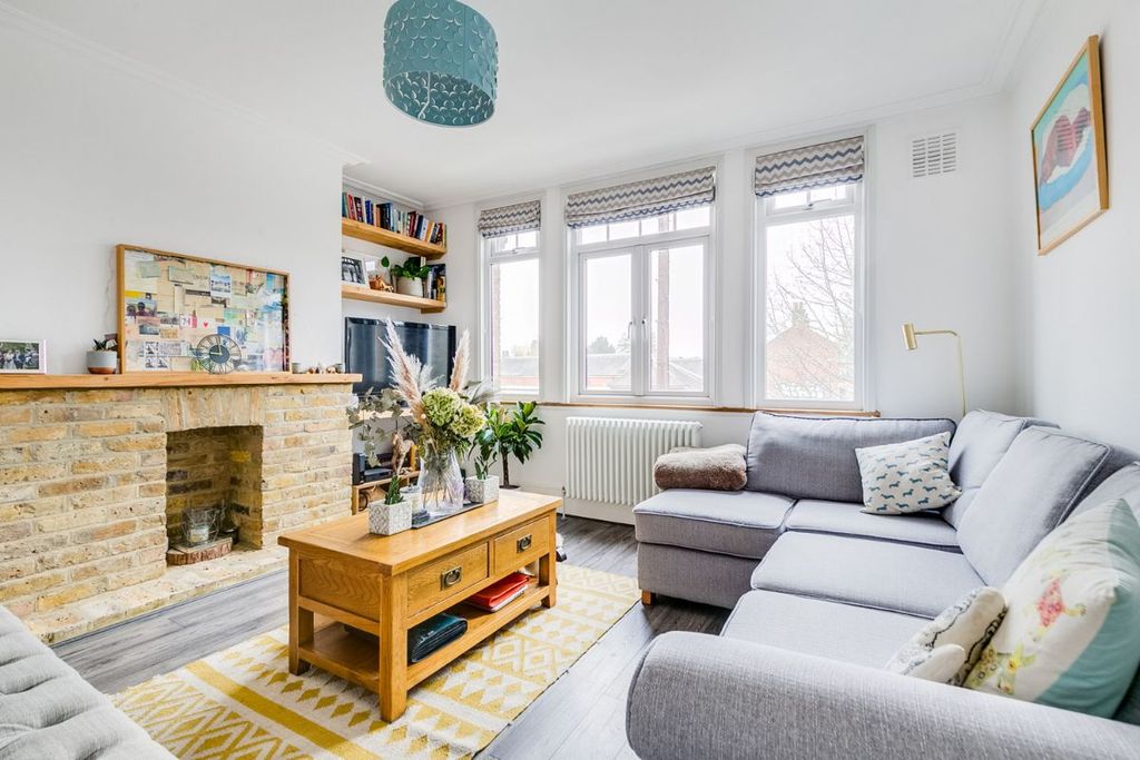 Property photo 1 of 8