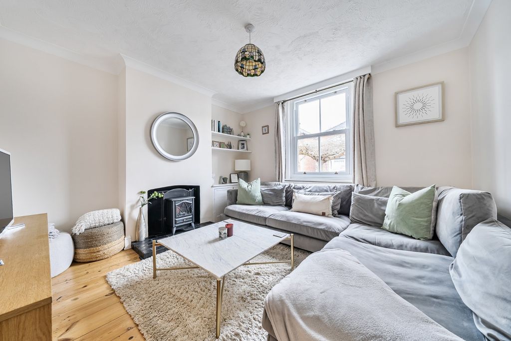 Property photo 3 of 20 Living Room