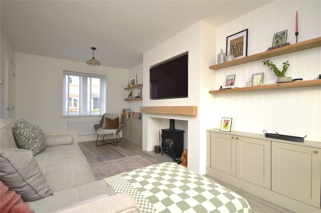Property photo 3 of 24 Sitting Room