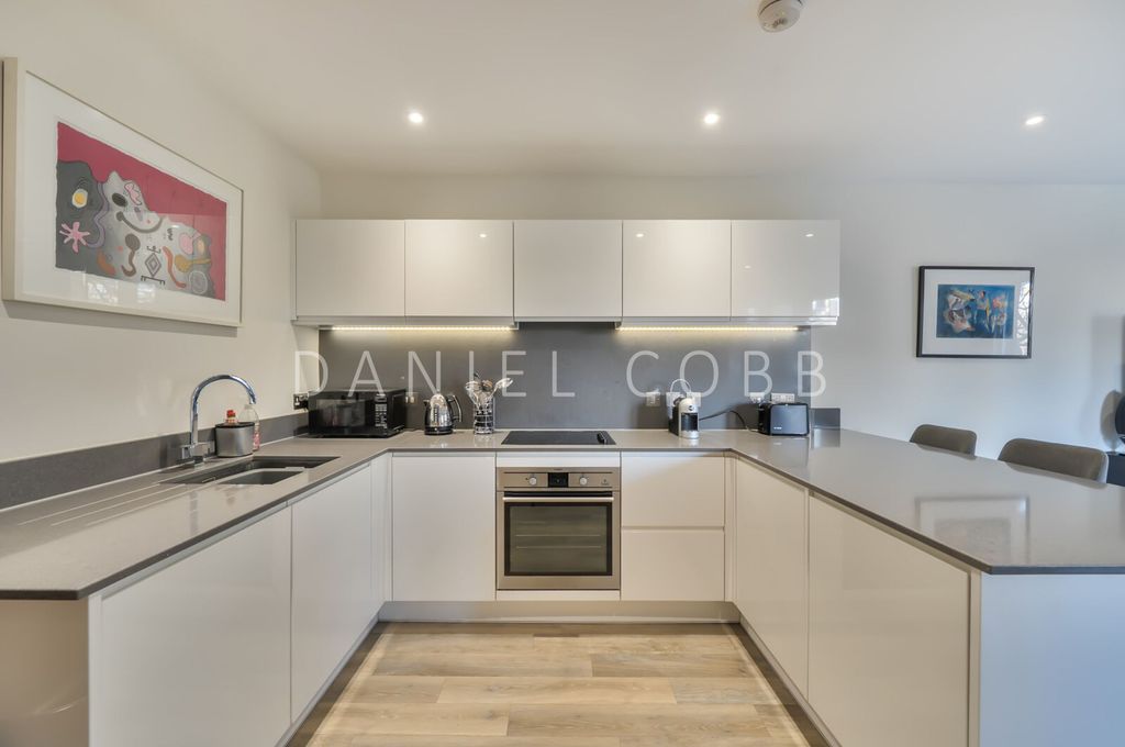 Property photo 3 of 23