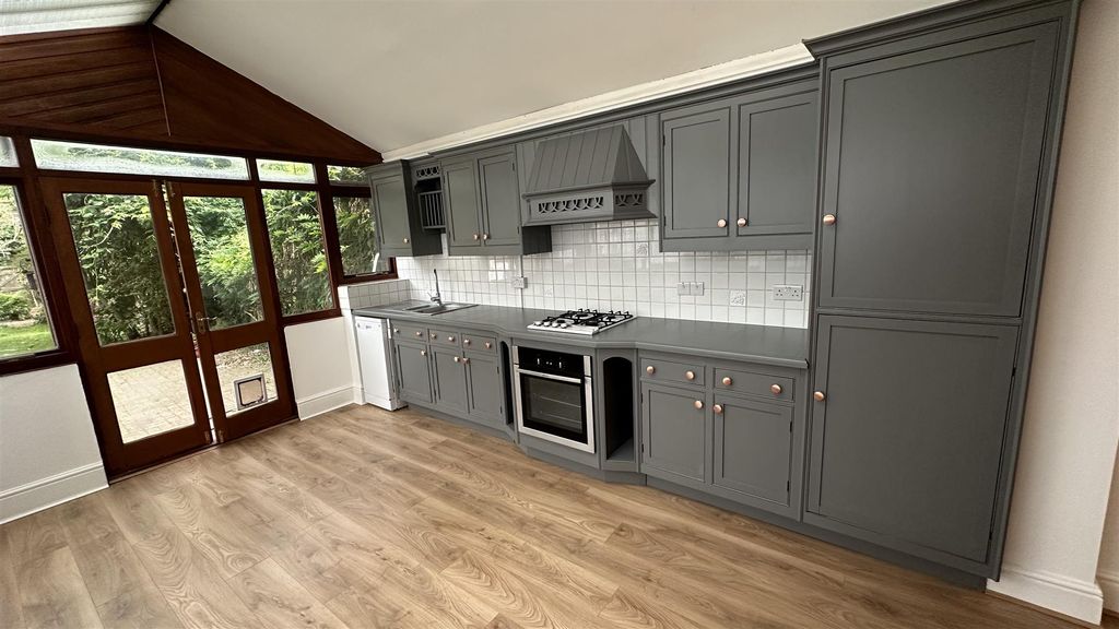 Property photo 2 of 12 Img_3989.Jpg